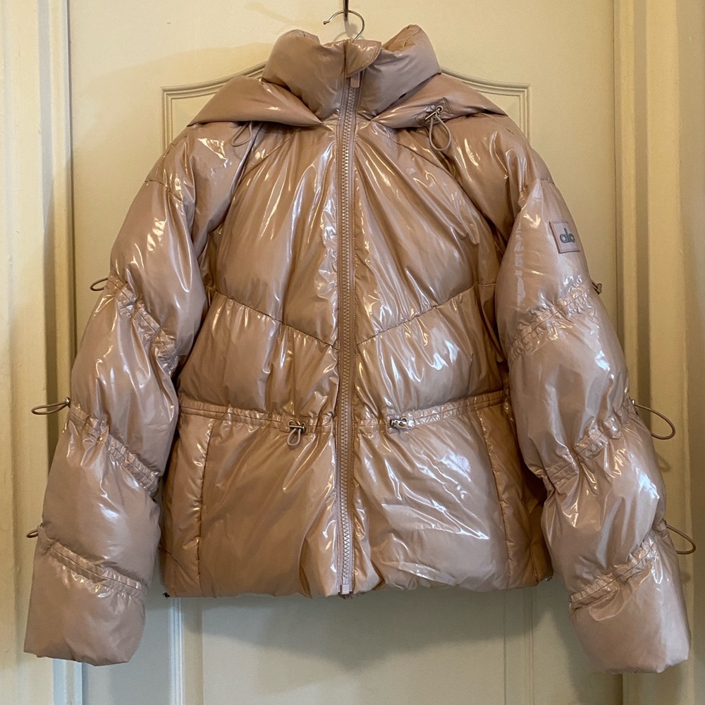 EUC Alo Yoga Stunner Puffer jacket in Dusty Pink XXS